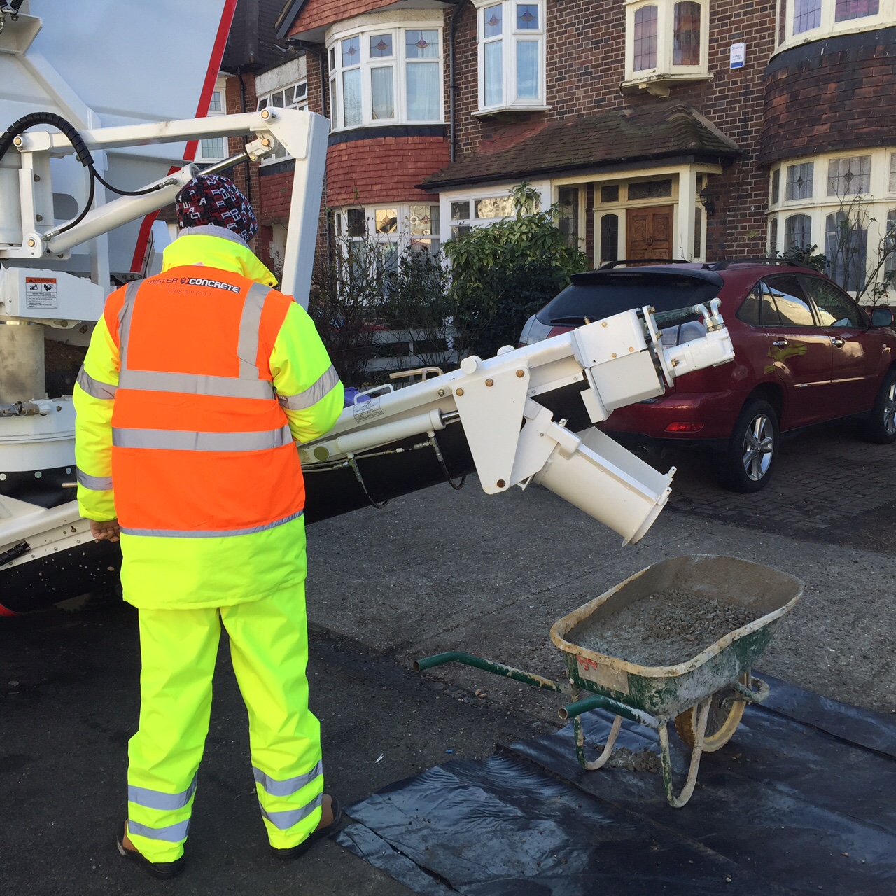 Concrete pump hire london, concrete pouring, worker, misterconcrete